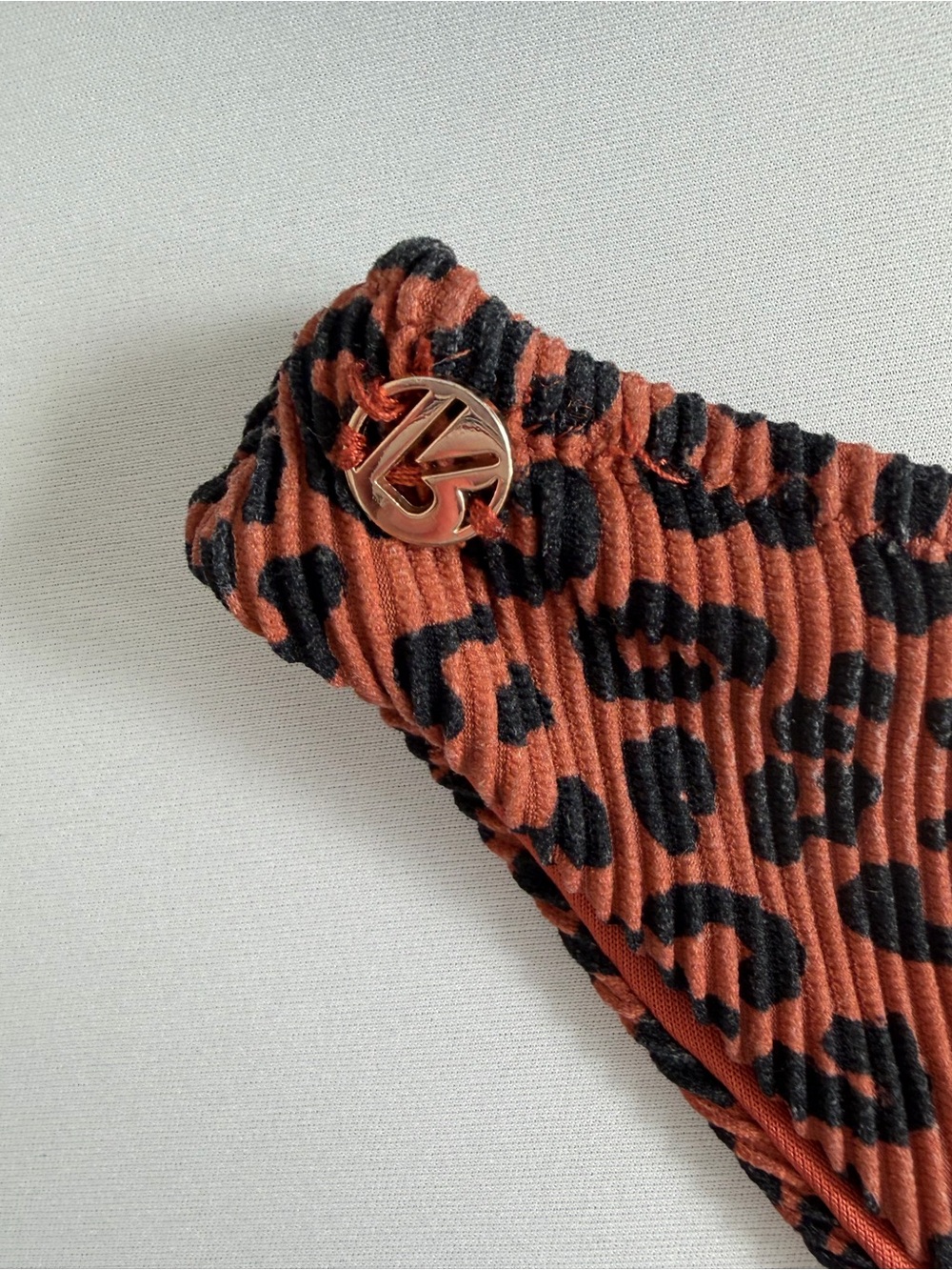 Buffbunny Rust Leopard Ribbed Bikini Set - Picture 3 of 8